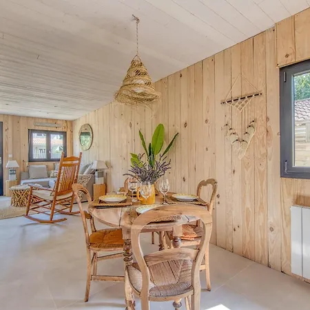 Maison De Charme Au Bord Du Hourtin