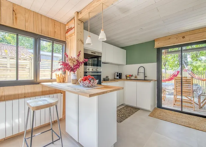 Maison De Charme Au Bord Du